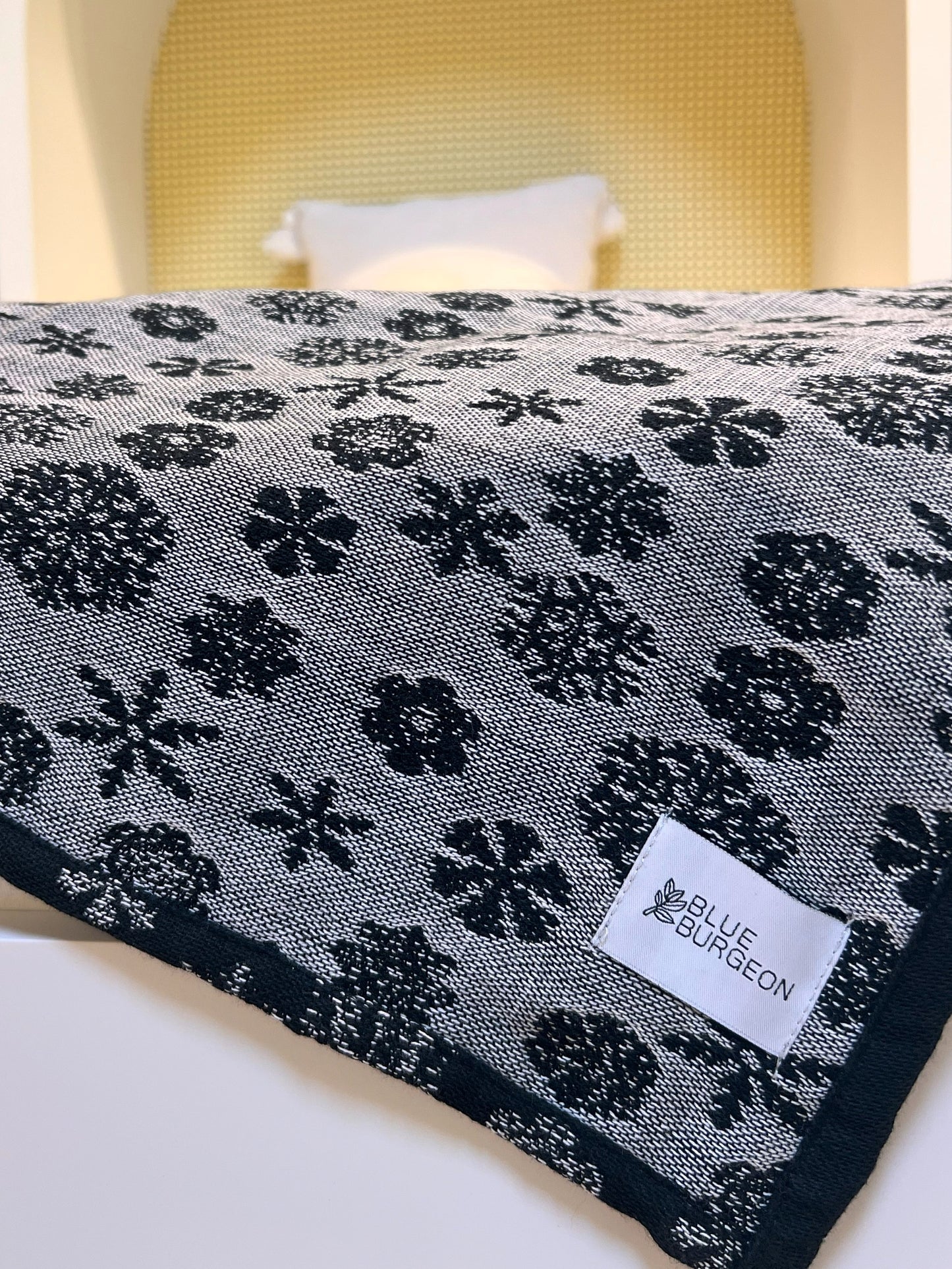 Snowflake Snuggle Muslin Black